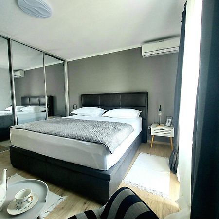 Apartment Fila - Large & Close To The Beach ماكارسكا المظهر الخارجي الصورة